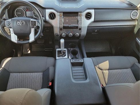 Used 2017 Toyota Tundra SR5 w/ SR5 Upgrade Package image 11
