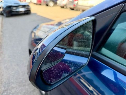 Used 2020 Hyundai Elantra SE image 9