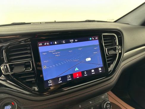 Used 2022 Dodge Durango R/T w/ Blacktop Package AWD/4WD image 9