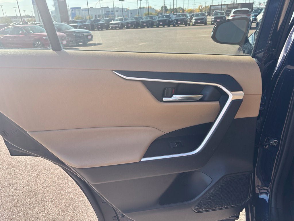 Used 2022 Toyota RAV4 XLE Premium FWD image 25