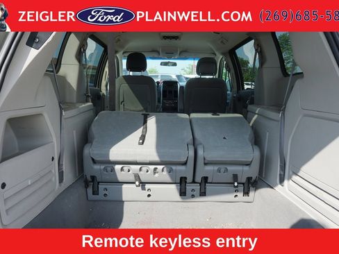 Used 2010 Dodge Grand Caravan Hero w/ Popular Equipment Group FWD image 6