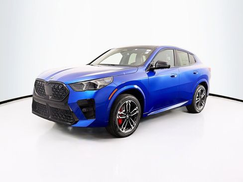 New 2026 BMW X2 xDrive28i w/ Technology Package AWD/4WD image 3