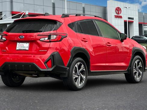 Used 2024 Subaru Crosstrek 2.0i Premium w/ Crosstrek Mirror Package image 4