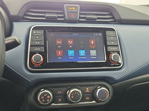 New 2025 Nissan Versa SV w/ Trunk Package FWD image 19