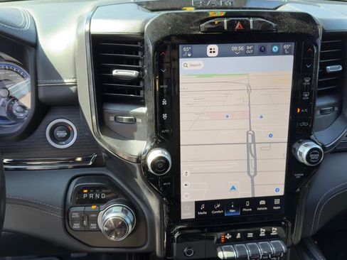 Used 2022 RAM 1500 Limited AWD/4WD image 11