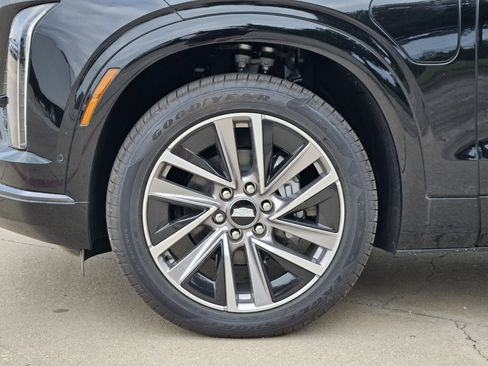 New 2026 Cadillac Vistiq Sport AWD/4WD image 7