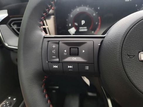 New 2025 Nissan Kicks SR image 8