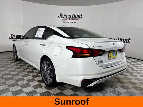 Used 2023 Nissan Altima 2.5 SL FWD image 9