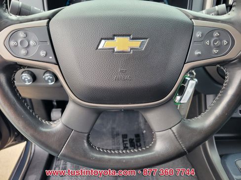 Used 2019 Chevrolet Colorado Z71 AWD/4WD image 18