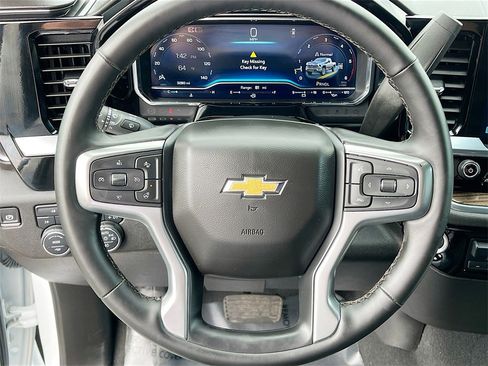 Used 2024 Chevrolet Silverado 2500 LT image 11