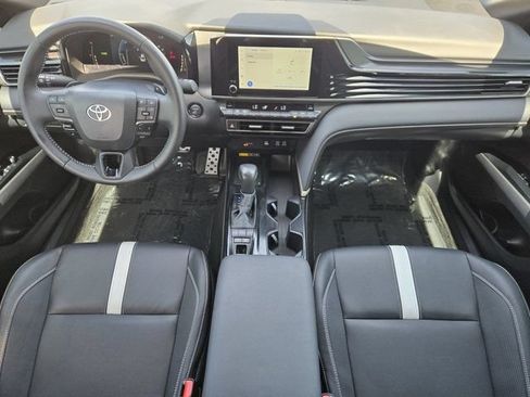 Used 2025 Toyota Camry SE FWD image 26
