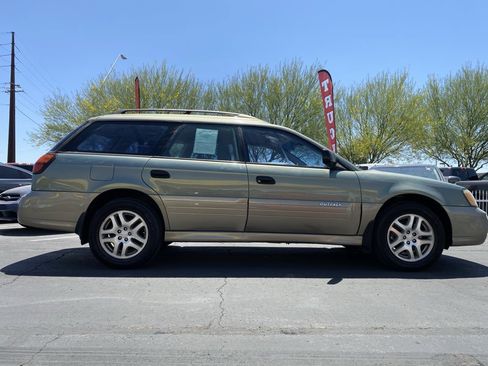 Used 2004 Subaru Outback Wagon image 5