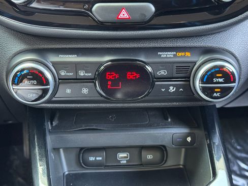 Used 2020 Kia Soul GT-Line Turbo FWD image 26