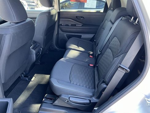 Certified 2025 Nissan Pathfinder S image 22