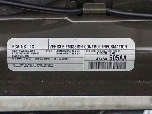 Used 2016 Jeep Wrangler Unlimited Rubicon w/ Connectivity Group image 29