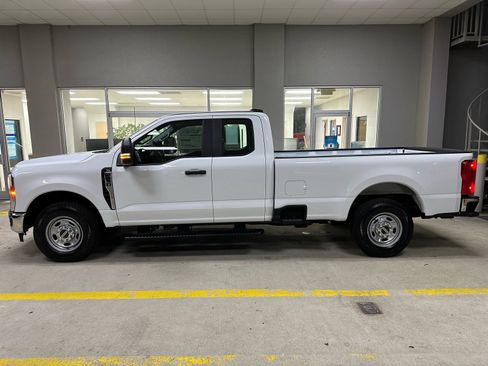 New 2026 Ford F250 XL w/ XL Chrome Package RWD image 4
