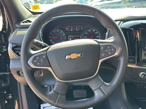 Used 2023 Chevrolet Traverse LT FWD image 21