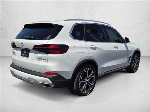 Certified 2025 BMW X5 sDrive40i w/ Premium Package RWD image 5