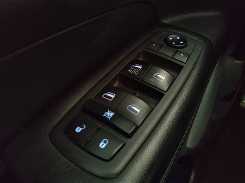 Used 2019 Jeep Grand Cherokee Limited w/ Luxury Group II RWD image 27