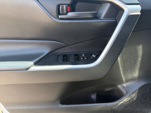 Used 2024 Toyota RAV4 LE AWD/4WD image 12