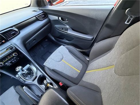 Used 2019 Hyundai Veloster Turbo R-Spec FWD image 10