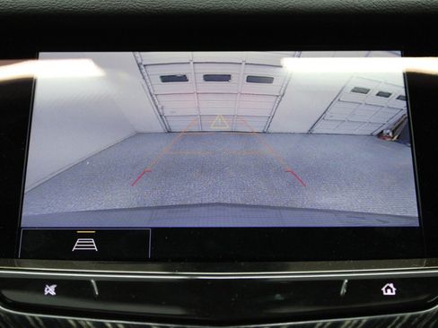 Used 2025 Cadillac XT6 Premium Luxury image 16