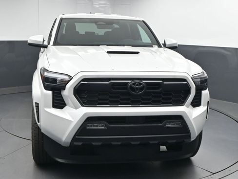 New 2025 Toyota Tacoma TRD Sport image 2