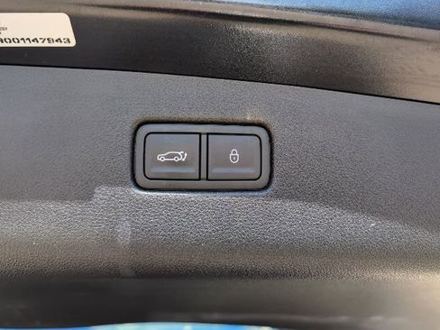 Used 2023 Genesis GV70 2.5T AWD/4WD image 11