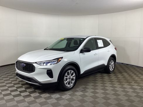 Used 2023 Ford Escape Active AWD/4WD image 5