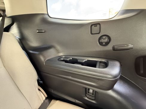 Used 2021 Subaru Ascent Premium w/ Convenience Package image 15