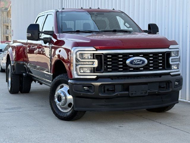 Used 2024 Ford F350 King Ranch w/ FX4 Off-Road Package AWD/4WD image 2