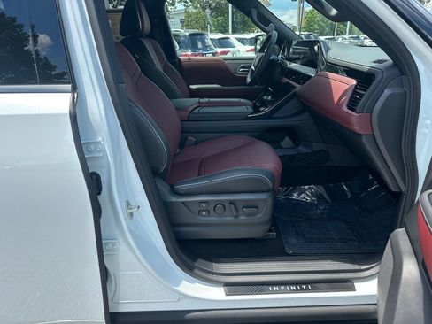 Used 2026 INFINITI QX80 Autograph w/ Premium Cargo Package AWD/4WD image 11