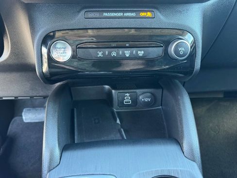 Used 2025 Ford Escape Platinum AWD/4WD image 27