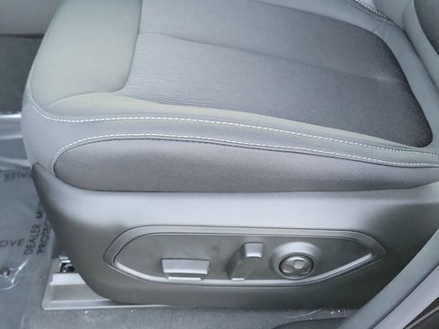 New 2025 Jeep Grand Cherokee Laredo X w/ Luxury Tech Group I image 12