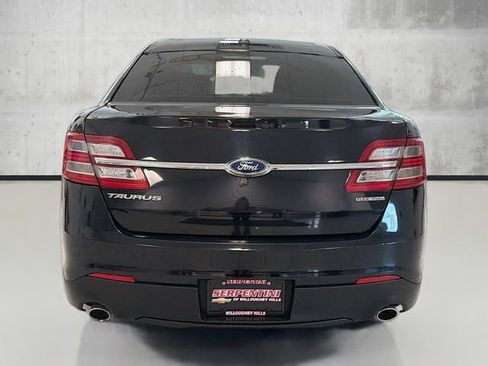 Used 2016 Ford Taurus SE image 6