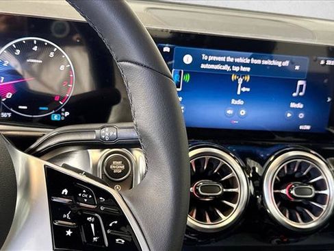 New 2026 Mercedes-Benz GLB 250 image 15