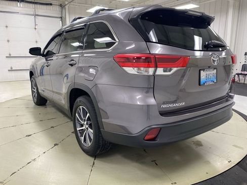 Used 2019 Toyota Highlander XLE FWD image 15