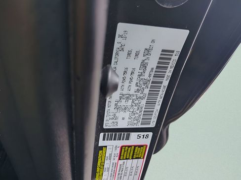 Certified 2020 Toyota Tacoma SR5 image 27