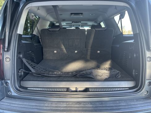 Used 2019 Chevrolet Suburban LT image 33