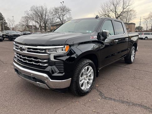 Certified 2022 Chevrolet Silverado 1500 LTZ w/ LTZ Premium Package image 3