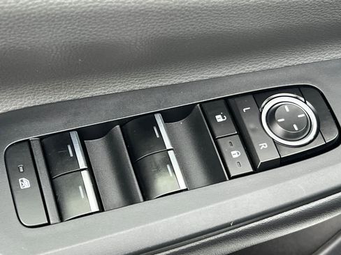 Certified 2023 Toyota Prius XLE image 13