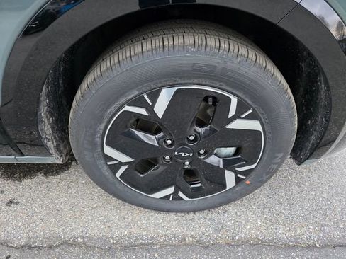 New 2026 Kia Niro Wind image 12