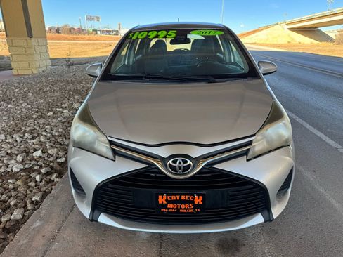 Used 2017 Toyota Yaris L image 8