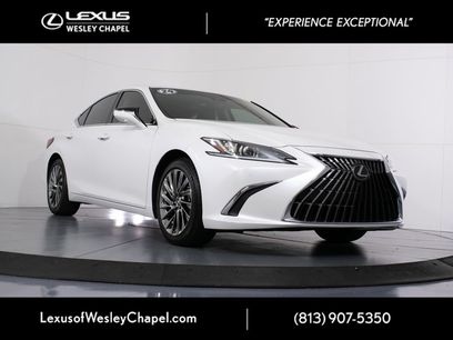 Used 2024 Lexus ES 300h w/ Technology Package