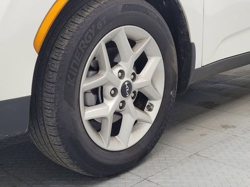 Used 2025 Kia Soul LX w/ LX Technology Package image 31