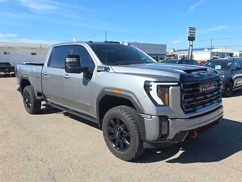 Used 2024 GMC Sierra 2500 AT4 w/ AT4 Premium Plus Package AWD/4WD image 2