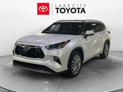 Used 2023 Toyota Highlander Platinum