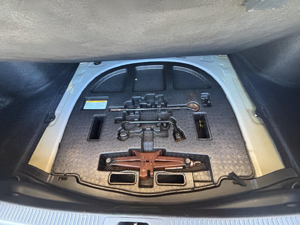 Used 2019 Toyota Camry SE FWD image 37