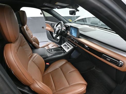 Used 2023 Lincoln Aviator Reserve w/ Equipment Group 201A image 64