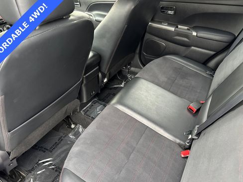 Used 2022 Mitsubishi Outlander Sport SE image 12